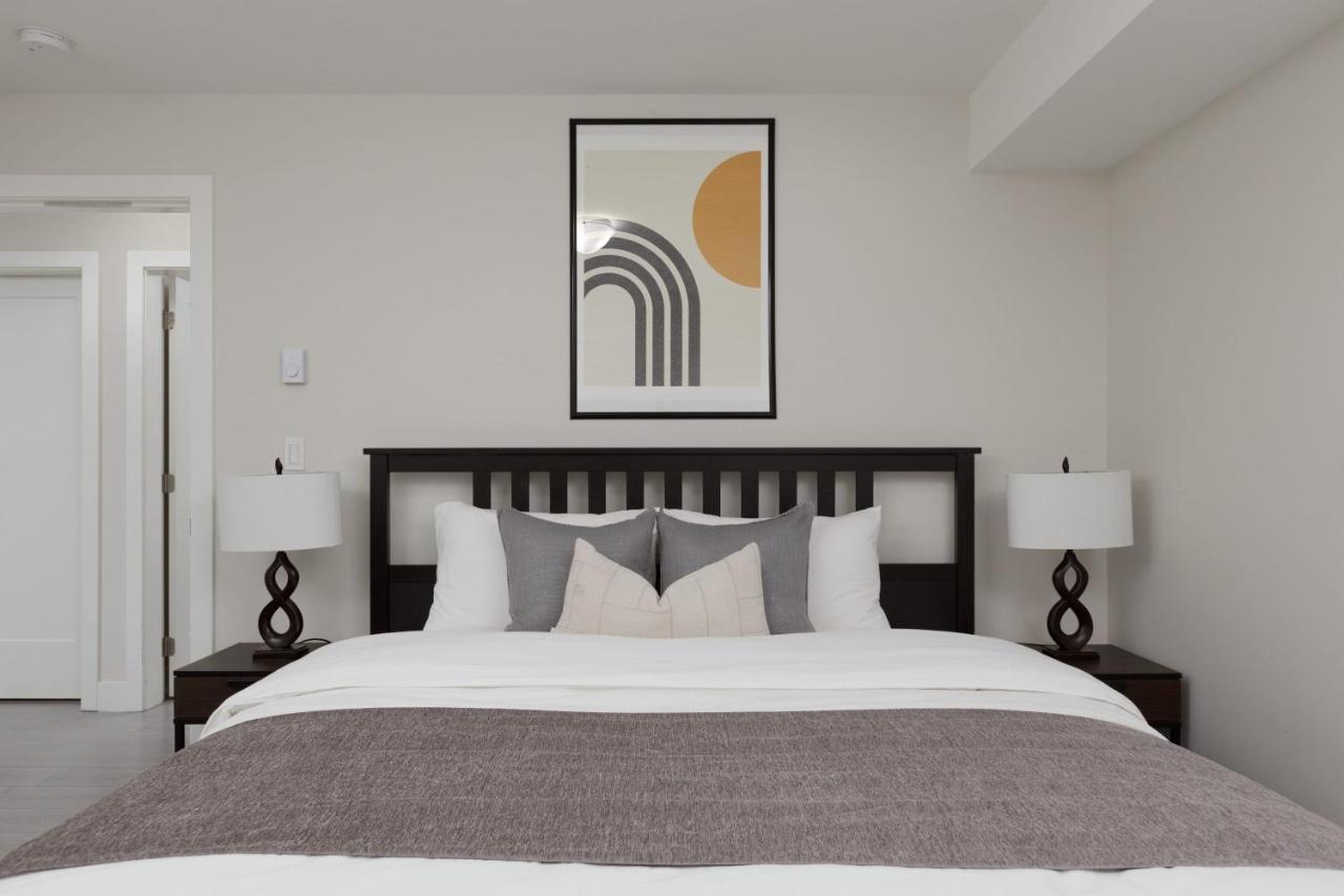 Tastefully Furnished And Newly Updated 2 Bd Central Lynn Valley North Vancouver Villa Kültér fotó