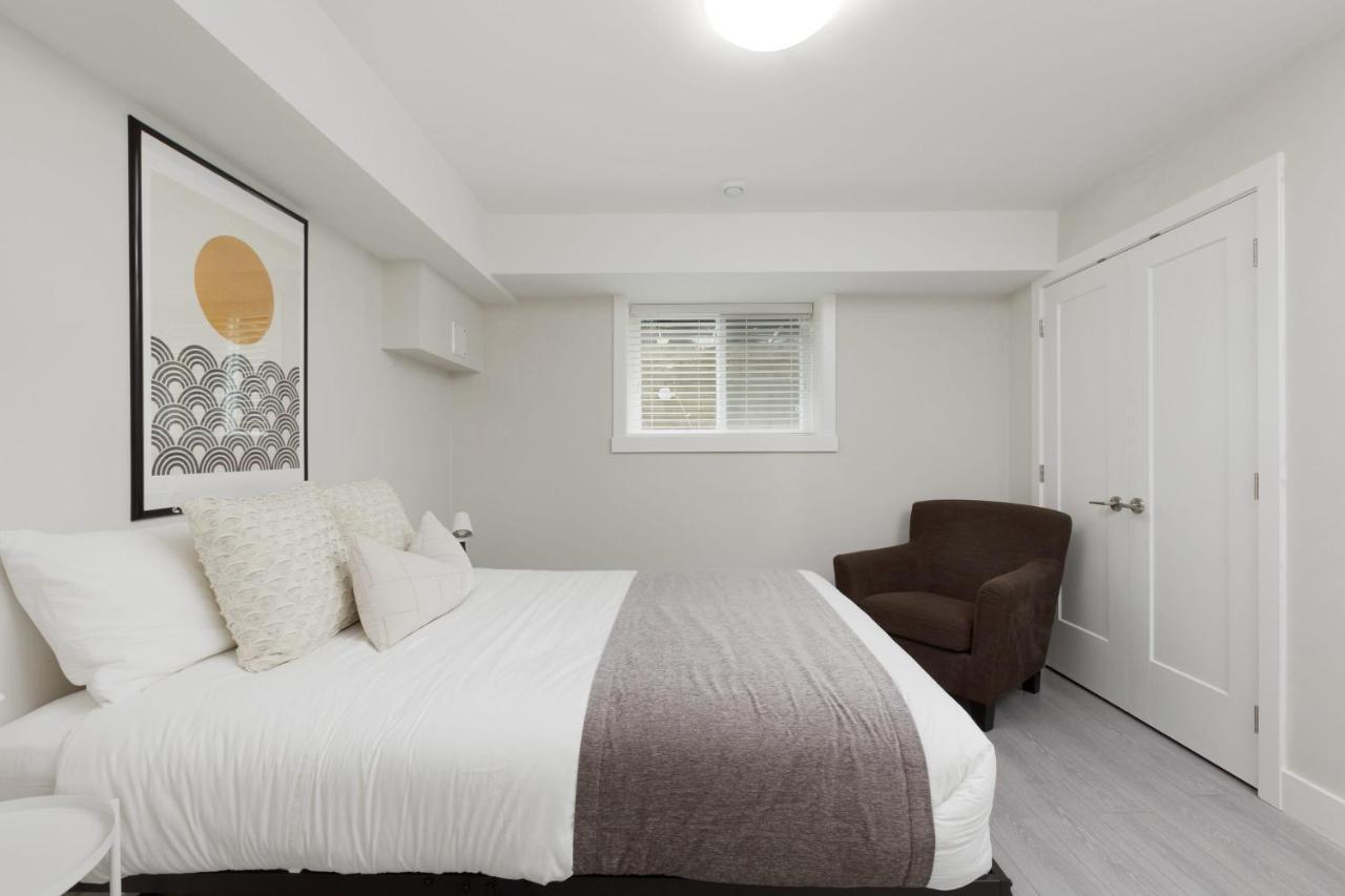 Tastefully Furnished And Newly Updated 2 Bd Central Lynn Valley North Vancouver Villa Kültér fotó