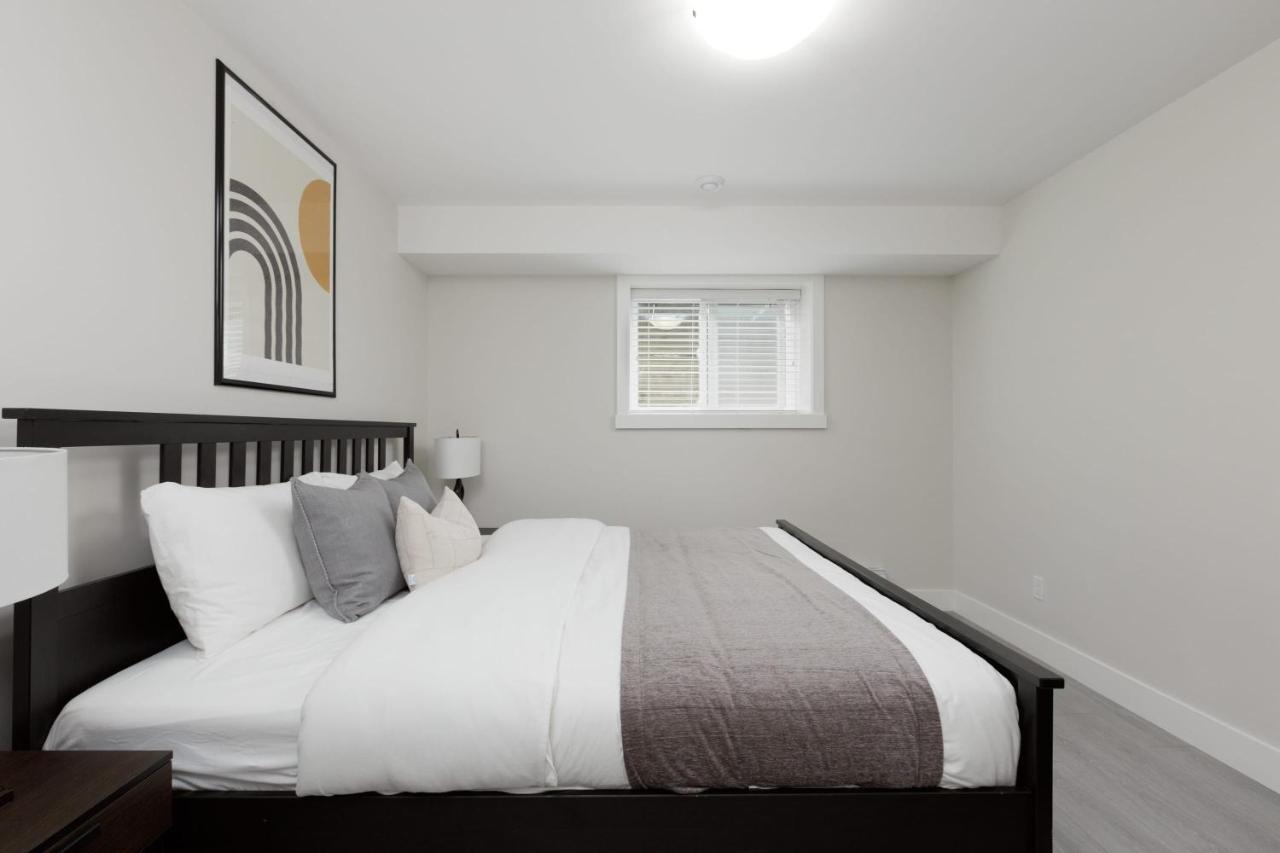 Tastefully Furnished And Newly Updated 2 Bd Central Lynn Valley North Vancouver Villa Kültér fotó