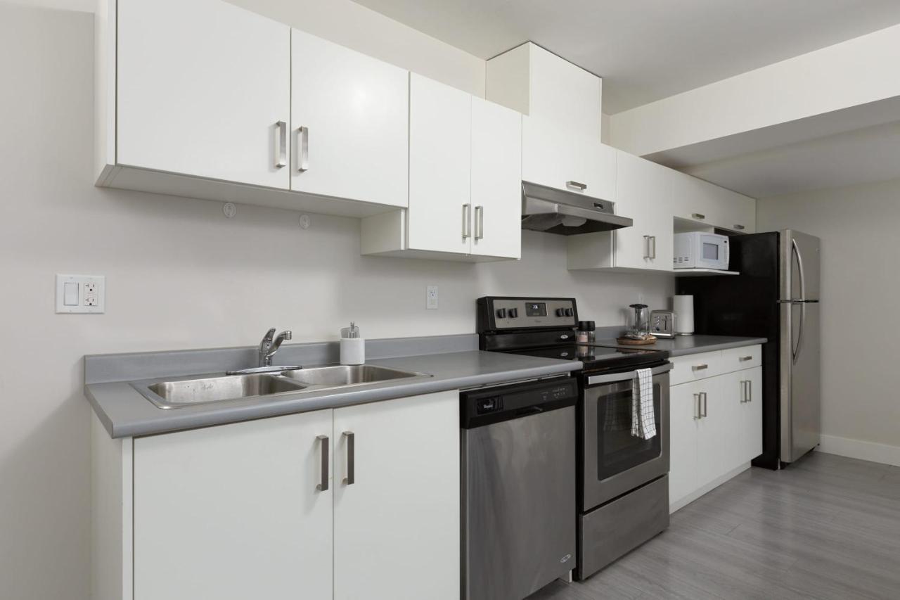 Tastefully Furnished And Newly Updated 2 Bd Central Lynn Valley North Vancouver Villa Kültér fotó