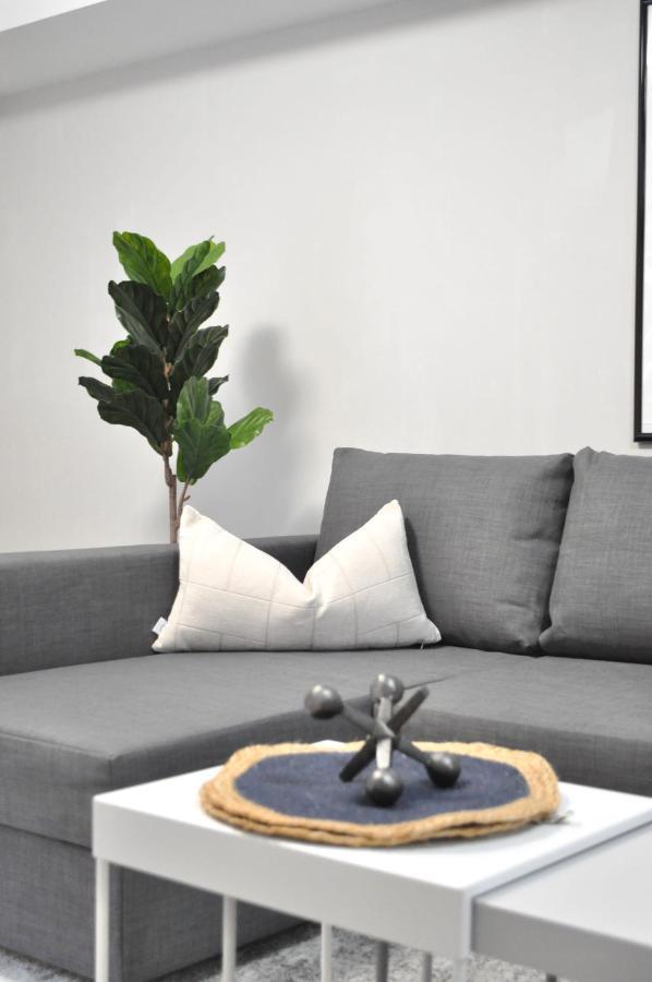 Tastefully Furnished And Newly Updated 2 Bd Central Lynn Valley North Vancouver Villa Kültér fotó