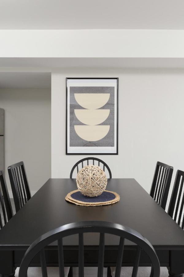 Tastefully Furnished And Newly Updated 2 Bd Central Lynn Valley North Vancouver Villa Kültér fotó